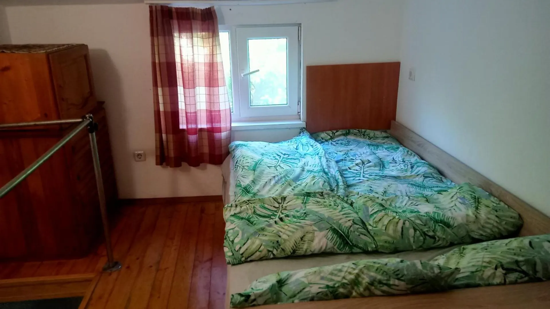 Мезонет, 300 М Море, Топ Центр