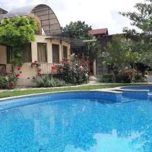 2* Maison d'hôtes Complex Maxim